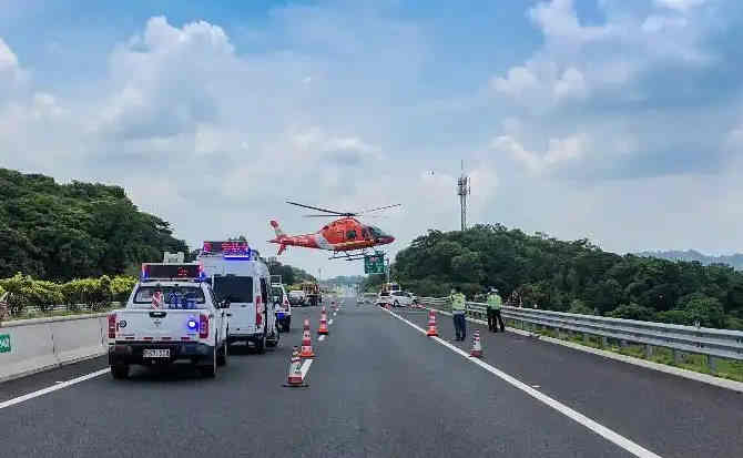 彭山区高速公路汽车救援案例