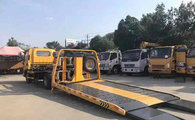 彭山区汽车中途维修案例